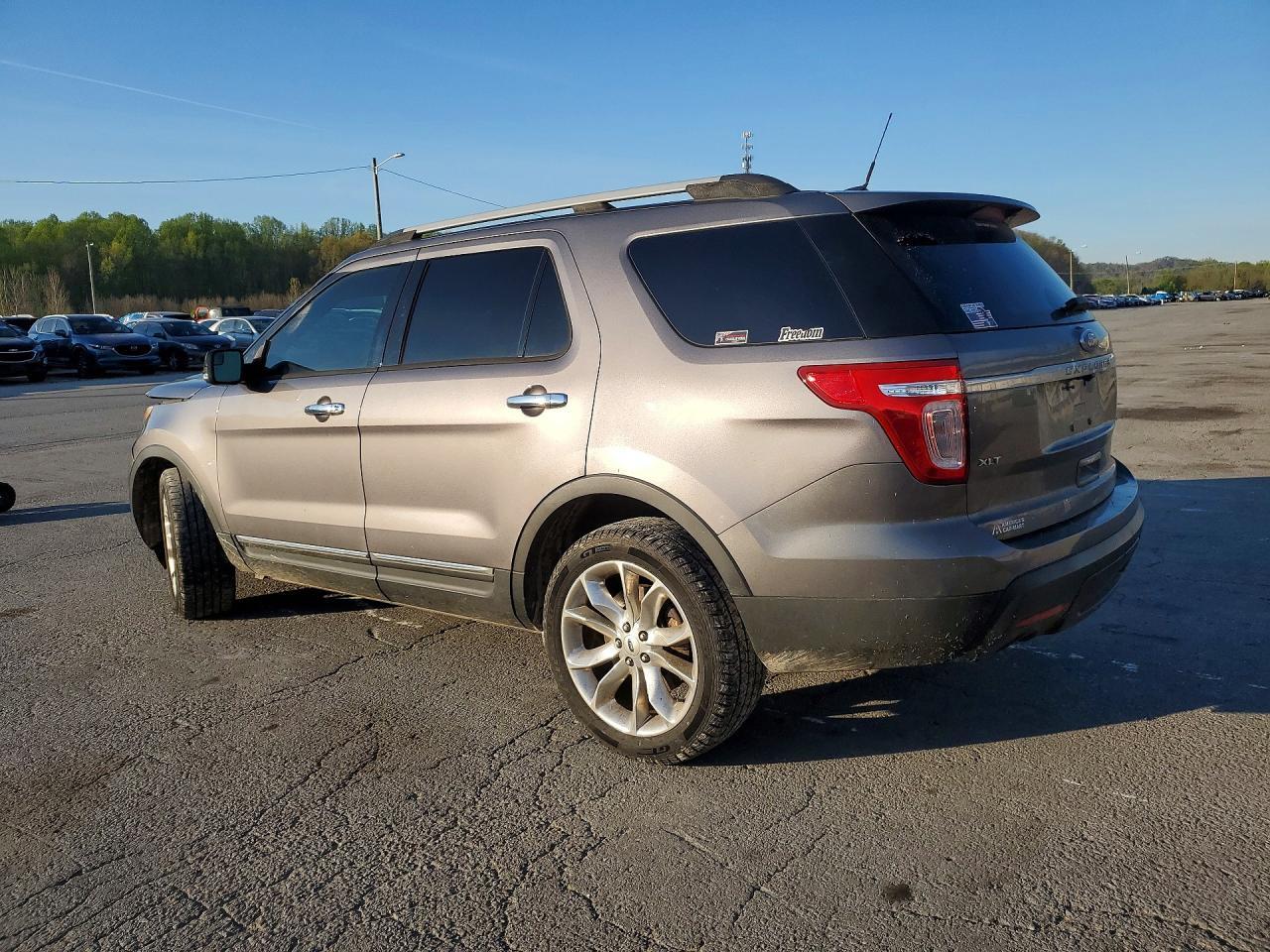 2013 Ford Explorer Xlt - Фото 2