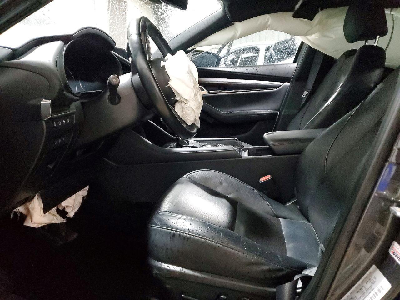 2021 Mazda 3 Premium Plus - Image 7