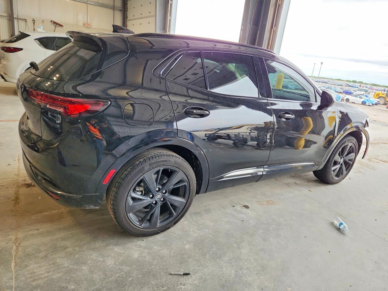 2023 Buick Envision Essence - Image 3