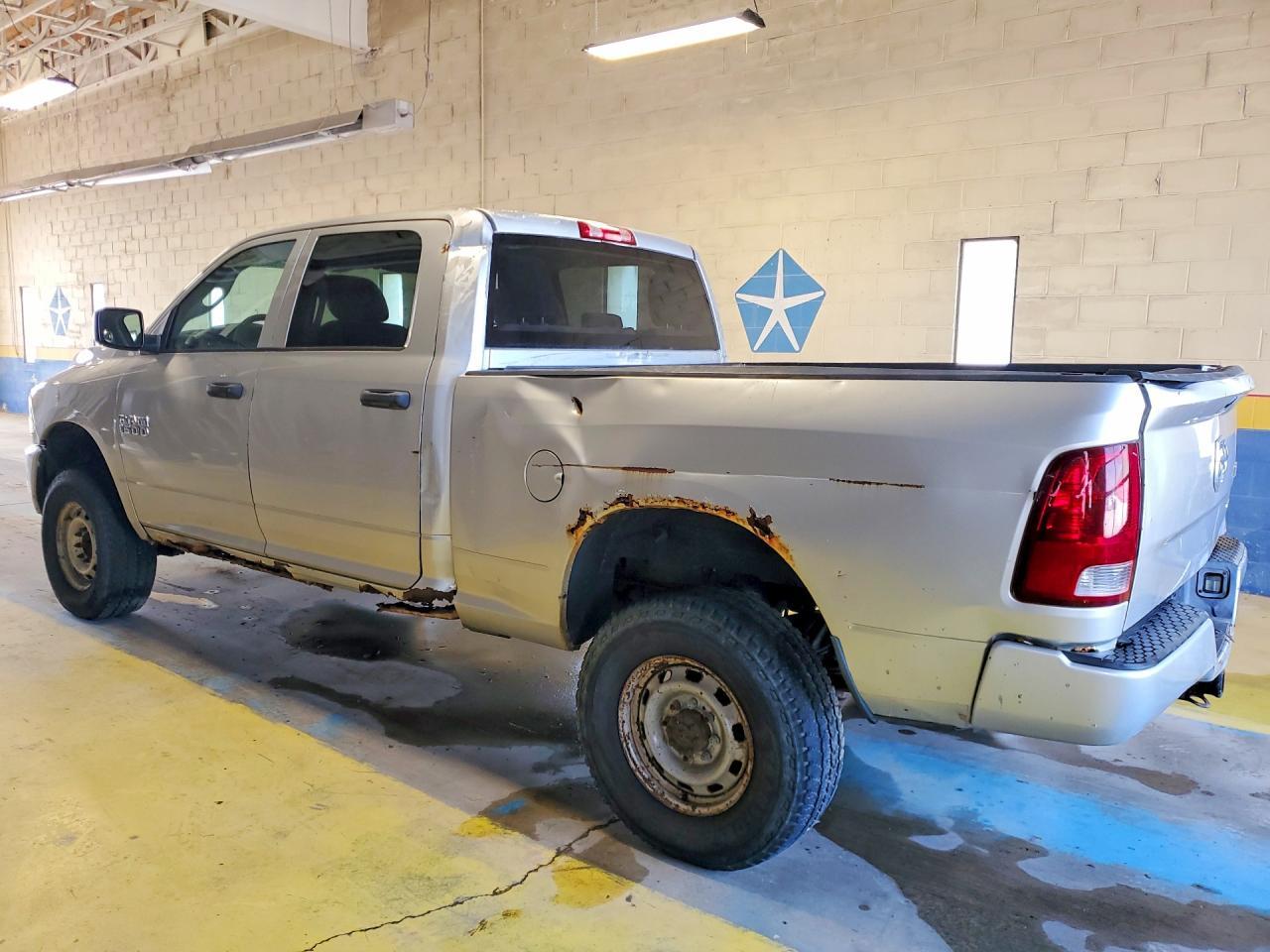 2012 Dodge 3500 - Фото 2