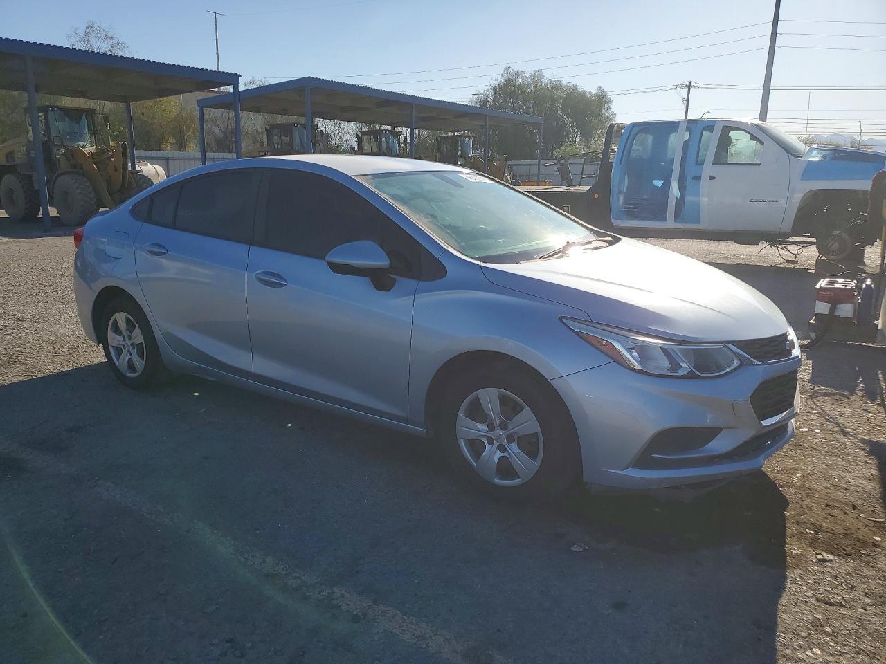 2018 Chevrolet Cruze Ls - Фото 4