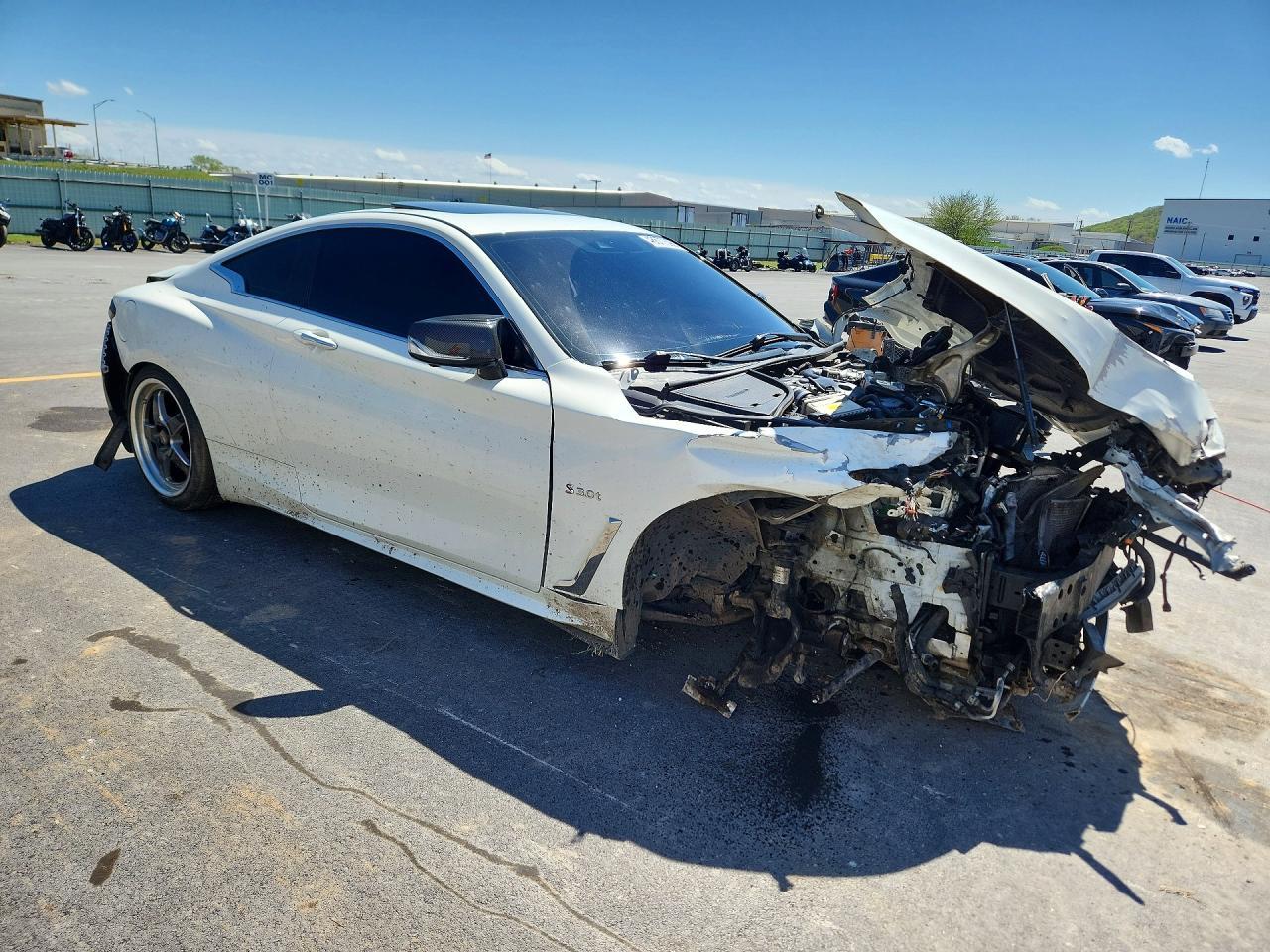 2017 Infiniti Q60 Red Sport 400 - Image 4