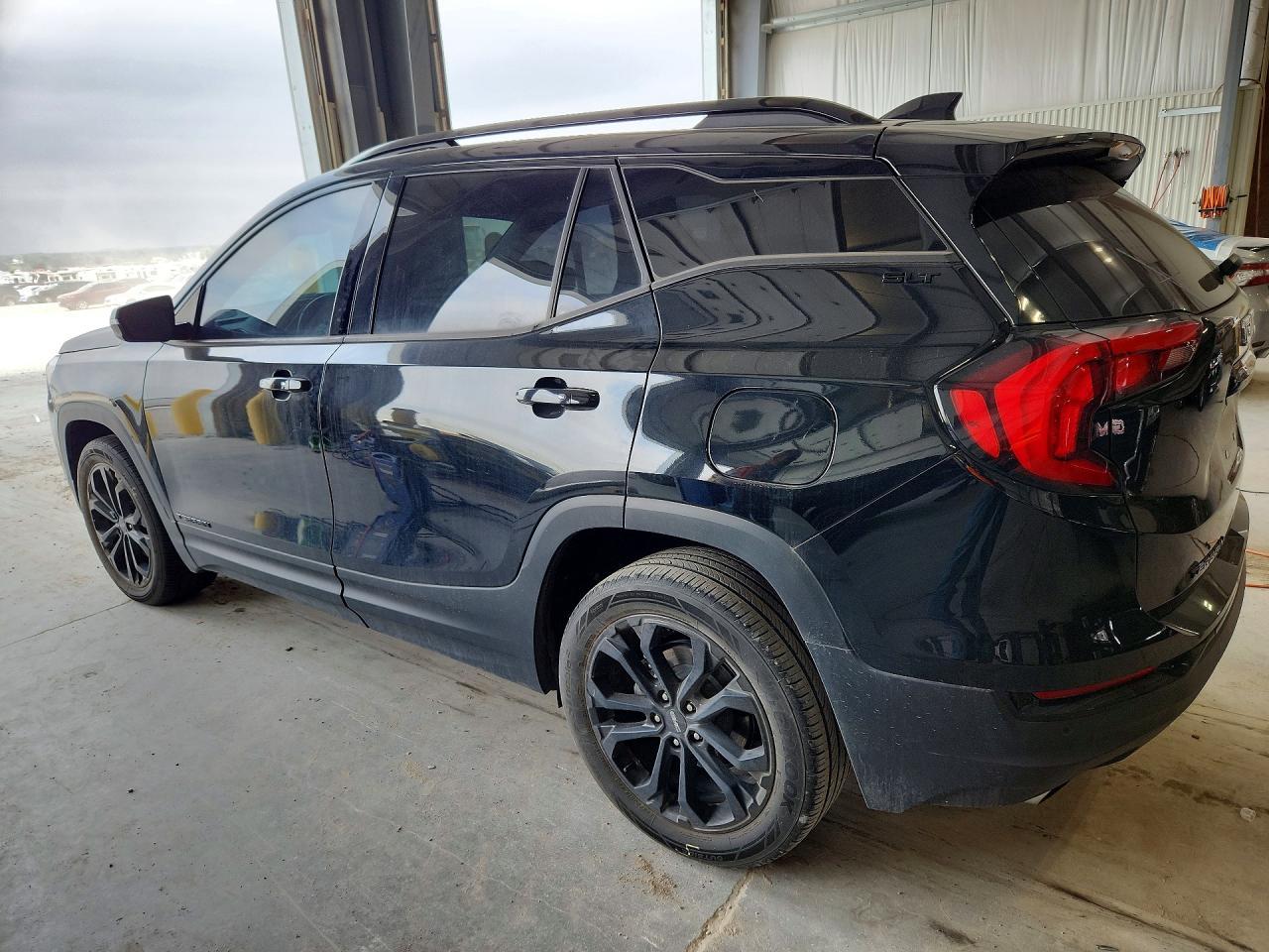 2020 GMC Terrain Slt - Image 2