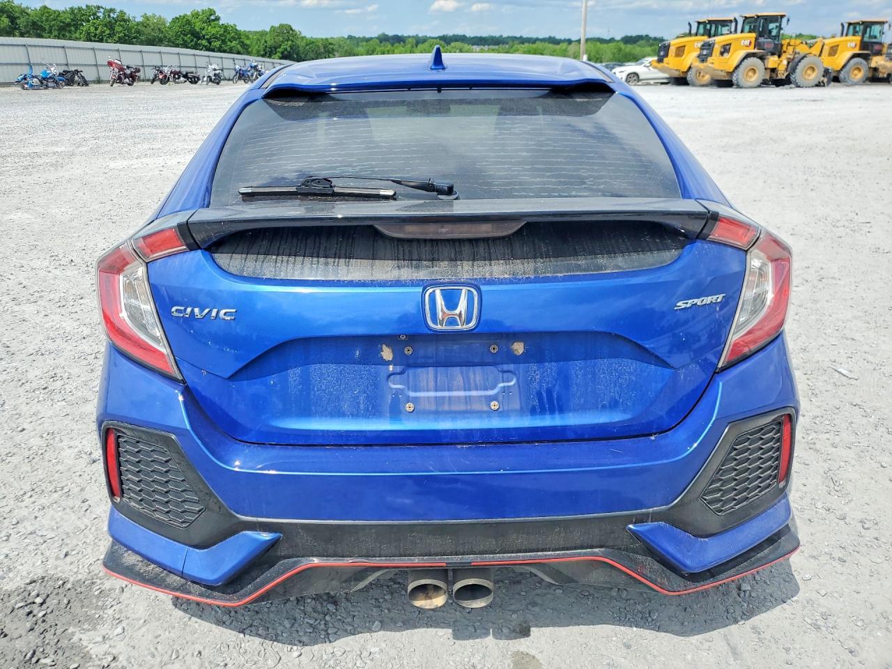 2017 Honda Civic Sport - Image 6