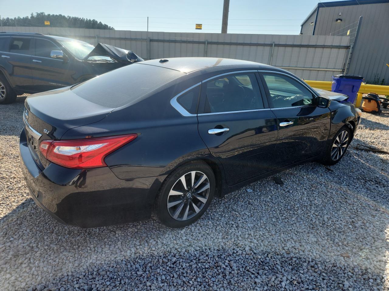 2017 Nissan Altima 2.5 Sv - Фото 3