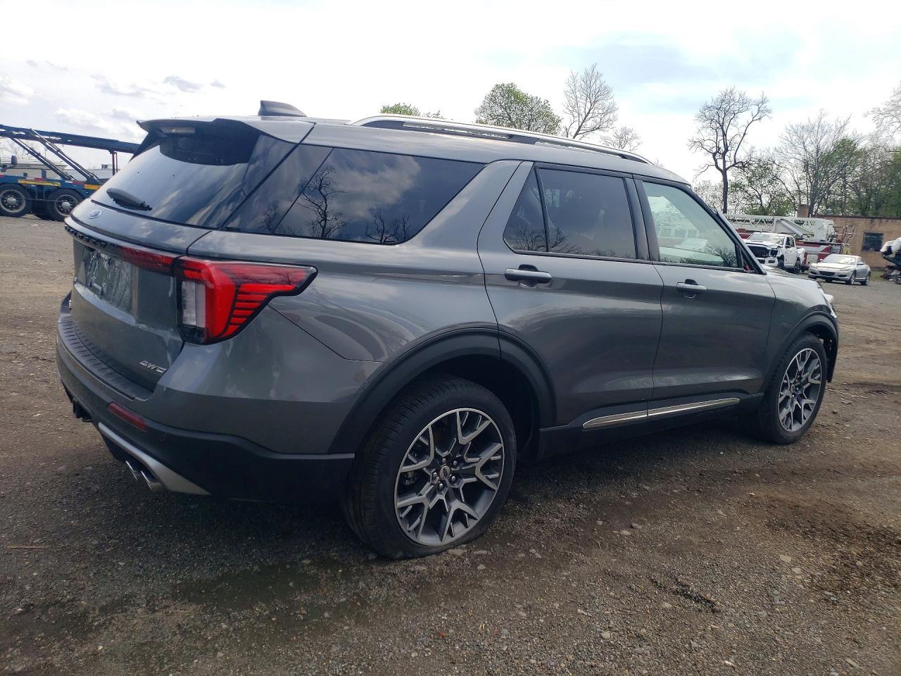 2025 Ford Explorer Platinum - Фото 3