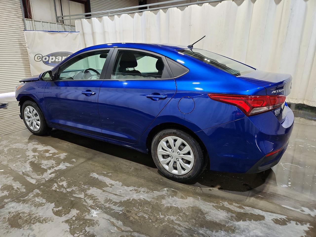 2021 Hyundai Accent Se - Фото 2