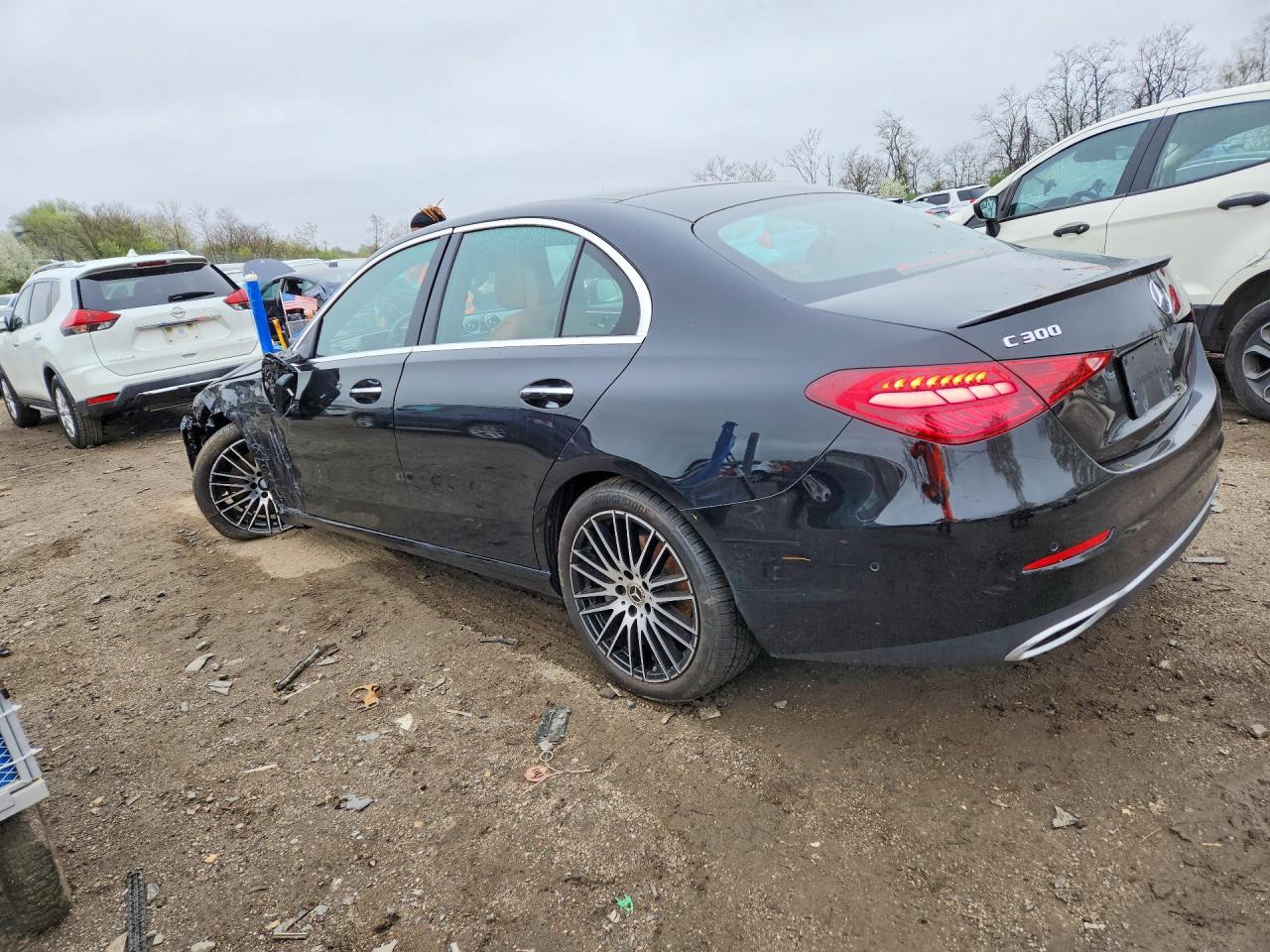 2022 Mercedes-Benz C 300 4Matic - Image 2