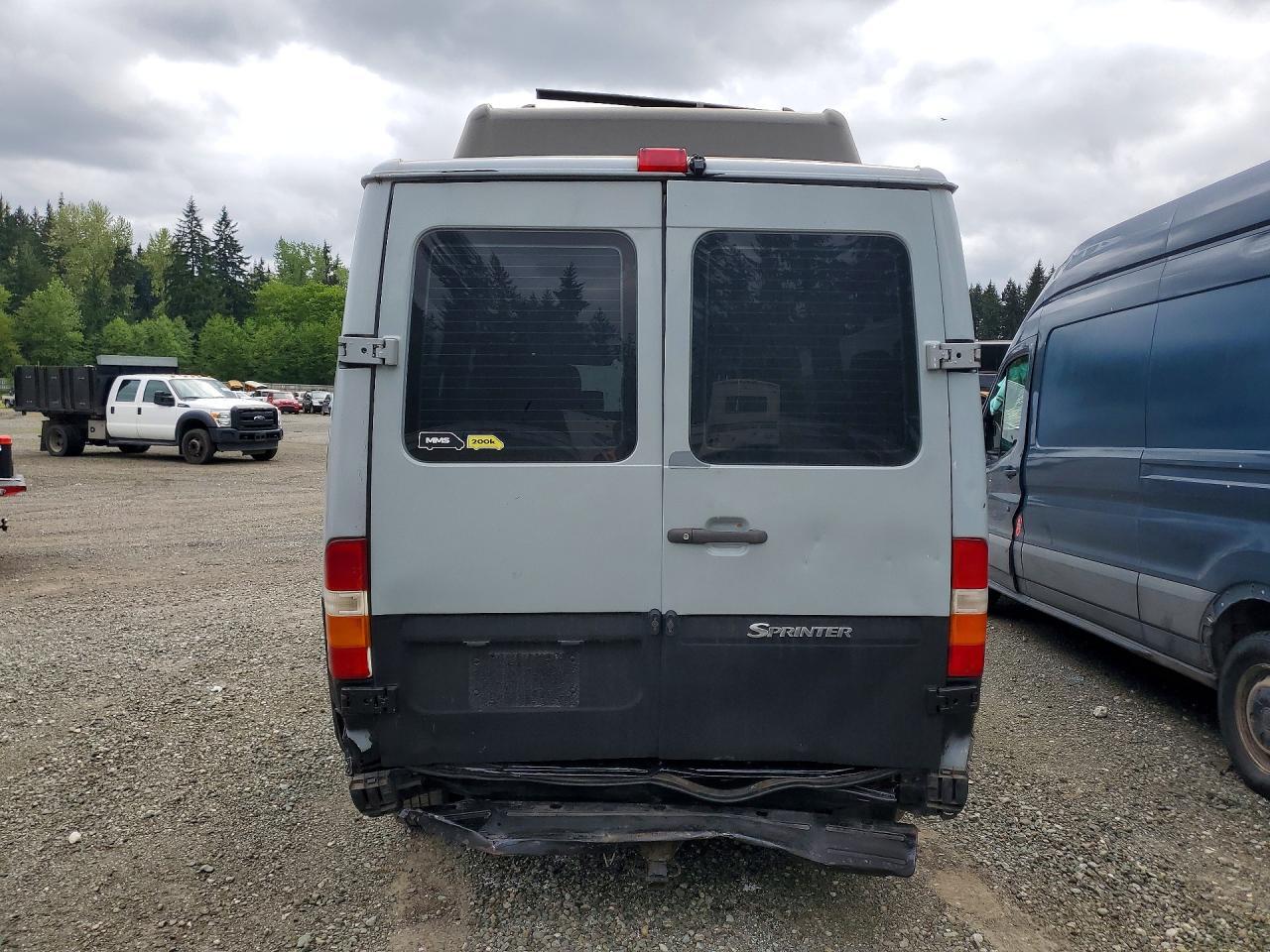 2005 Dodge Sprinter 2500 - Фото 6
