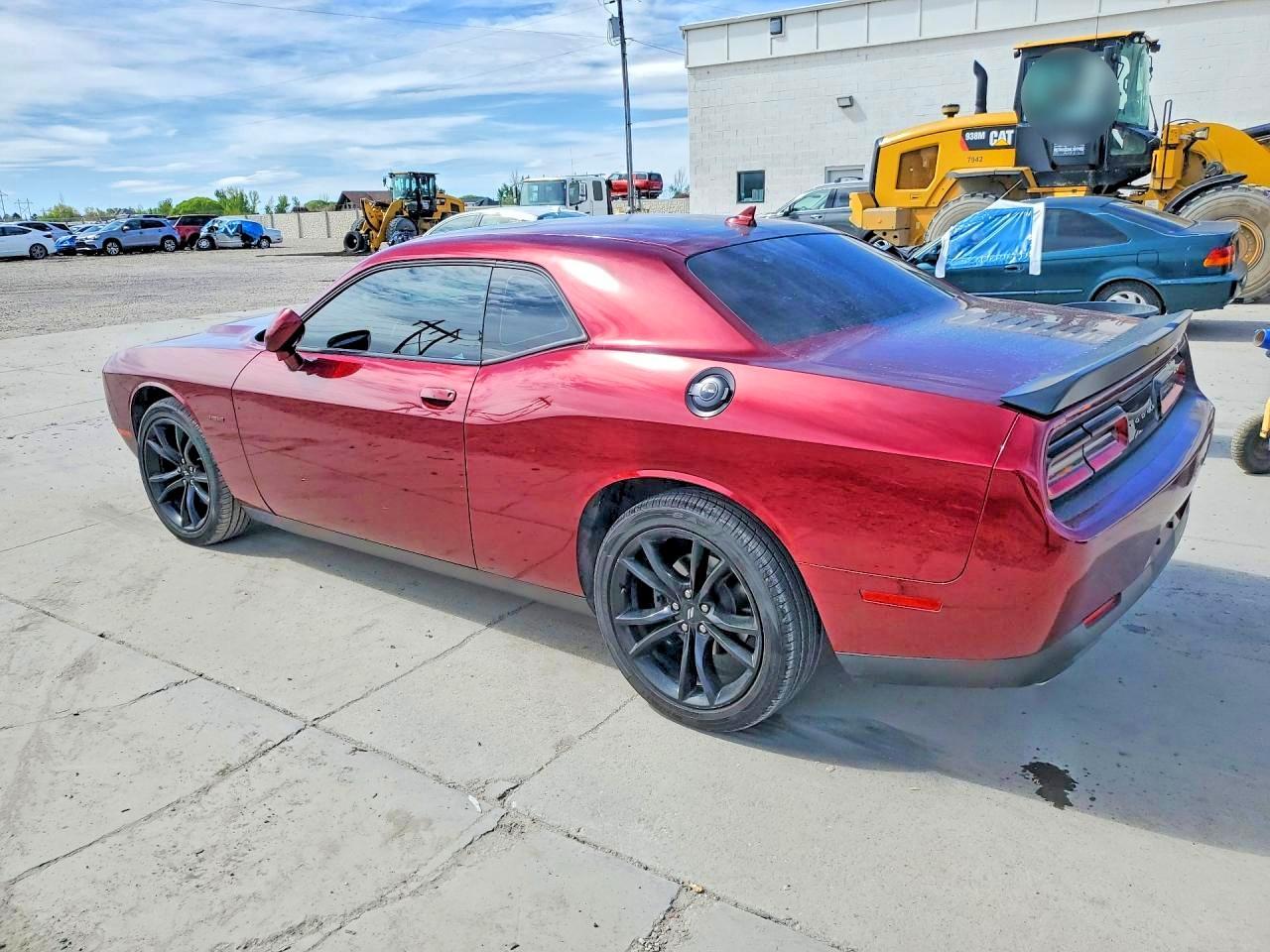 2017 Dodge Challenger R - Image 2