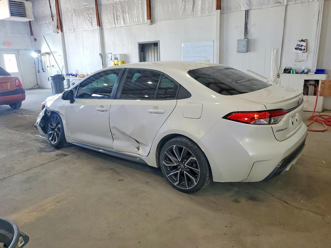 2020 Toyota Corolla Se - Image 2