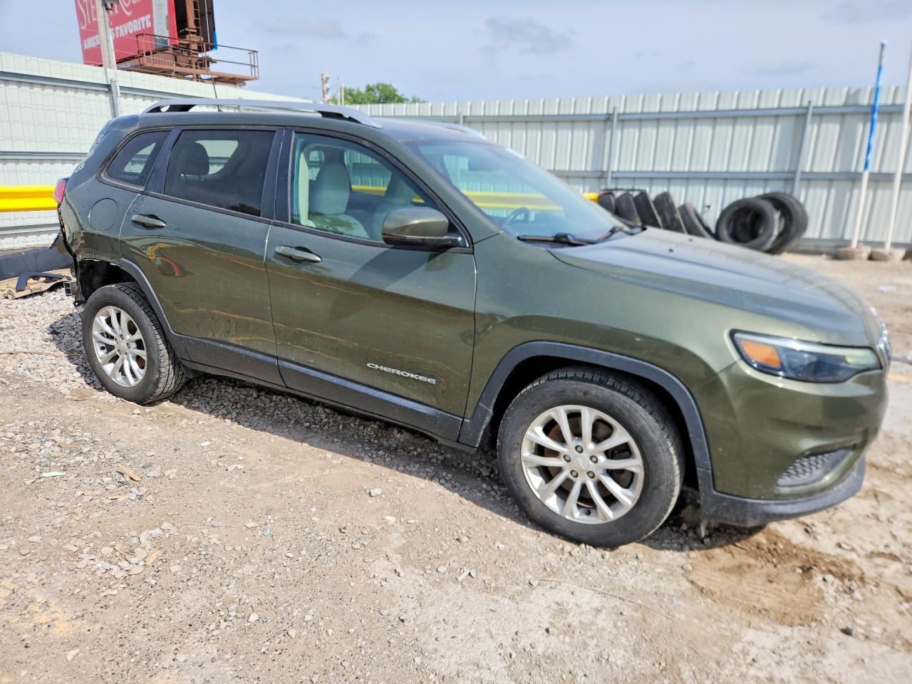 2020 Jeep Cherokee Latitude - Image 4