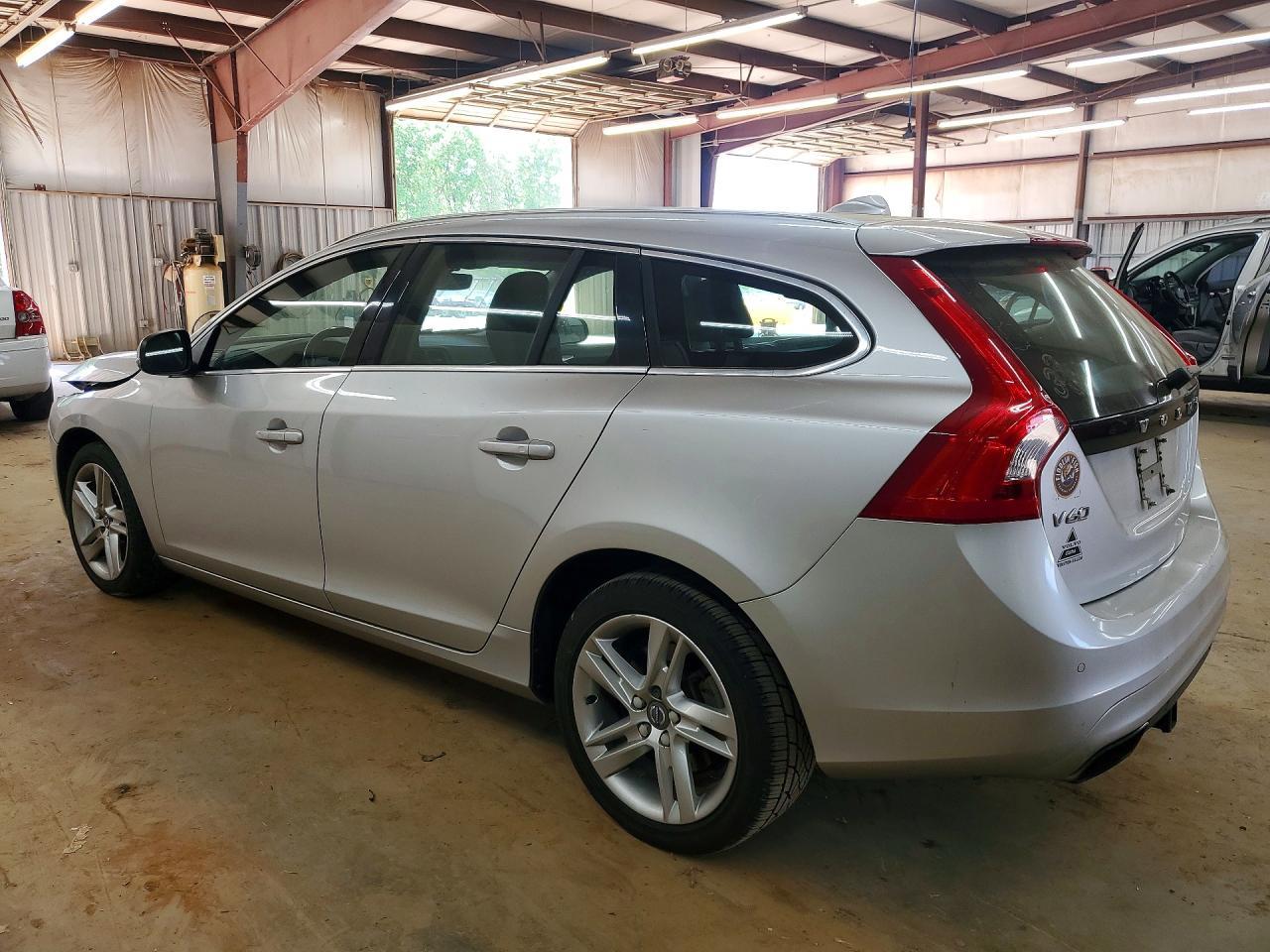 2015 Volvo V60 Premier - Фото 2
