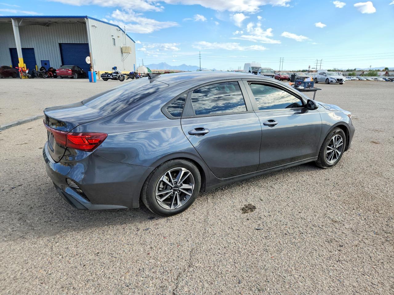 2023 Kia Forte Lxs - Фото 3