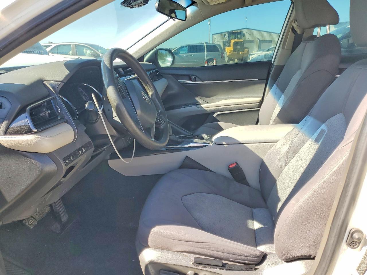 2020 Toyota Camry Le - Image 7