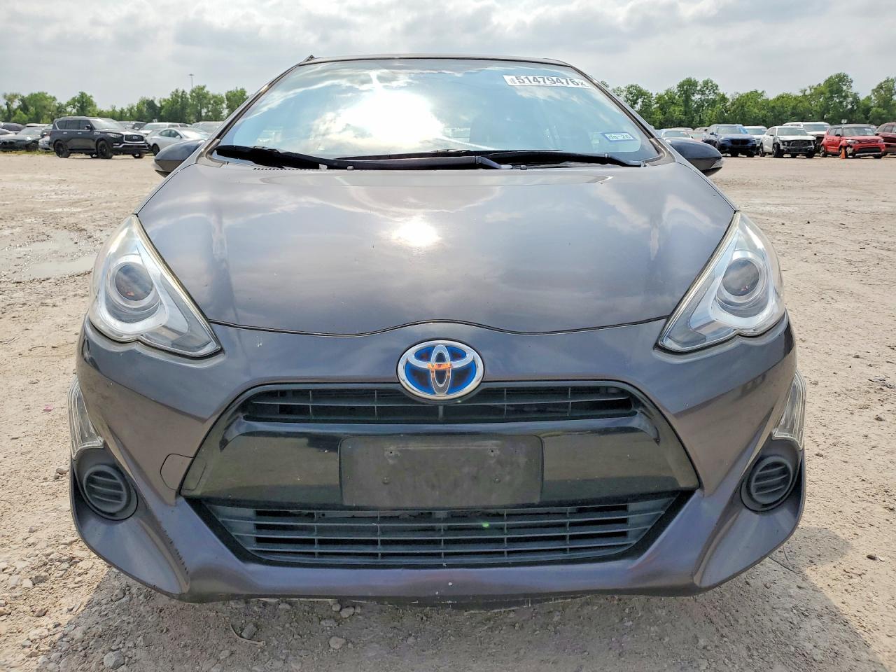 2015 Toyota Prius C - Image 5