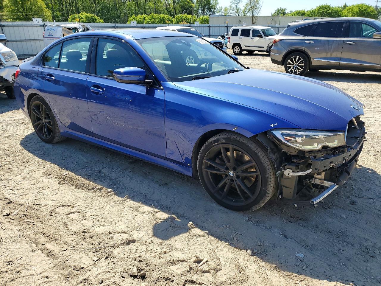 2020 BMW 330Xi - Фото 4