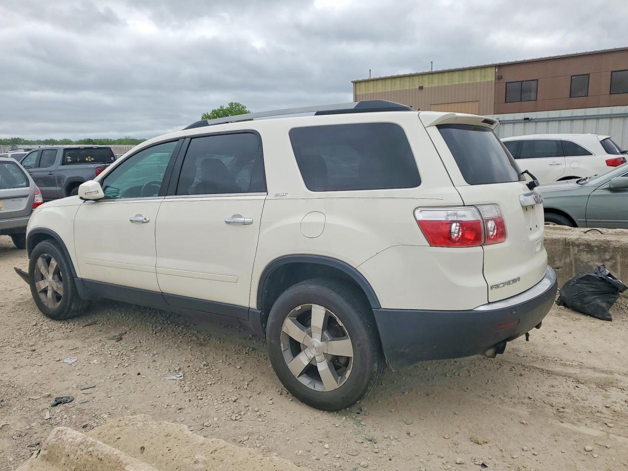 2011 GMC Acadia Slt-1 - Image 2