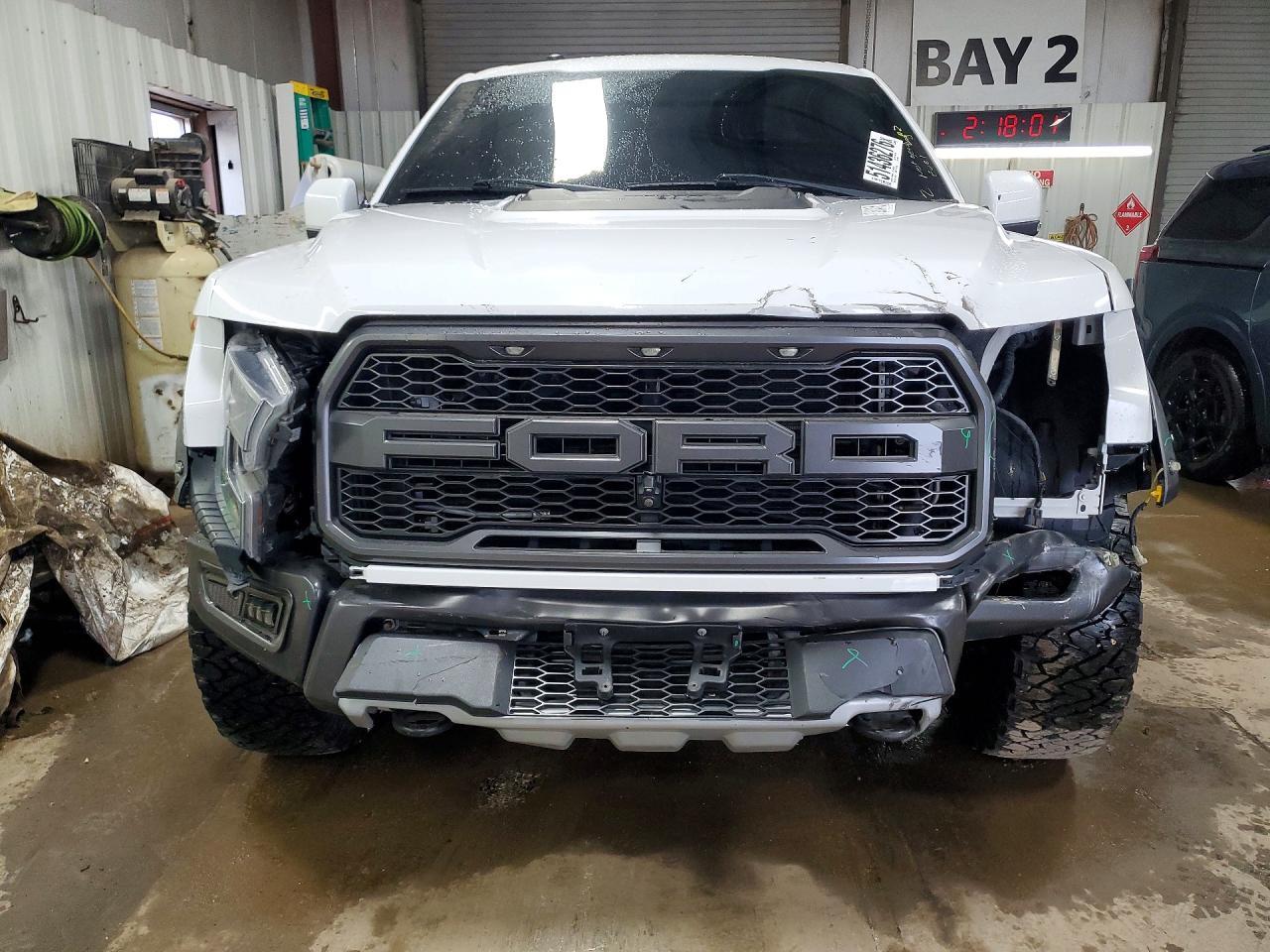2018 Ford F150 Raptor - Фото 5