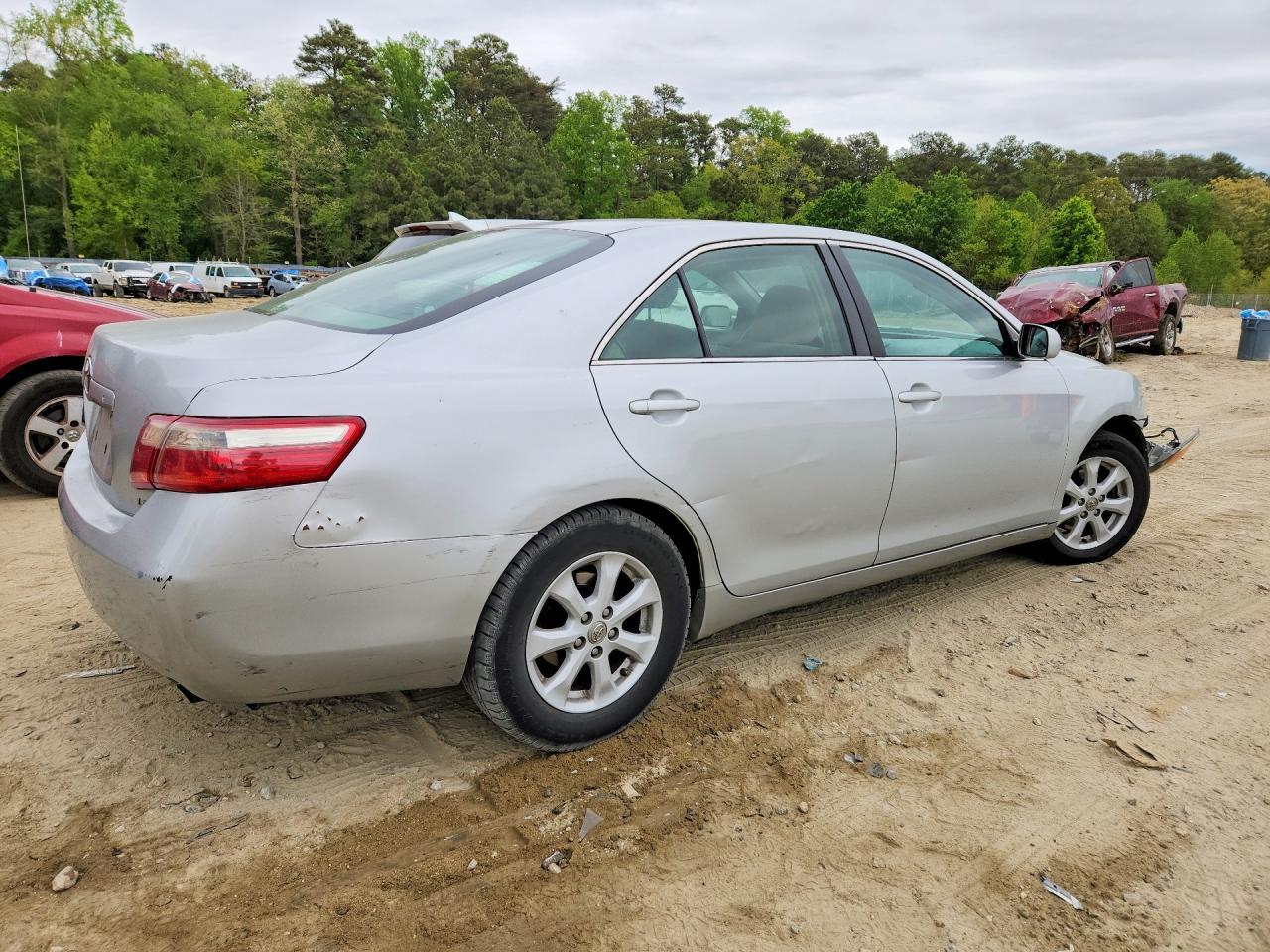 2007 Toyota Camry Le - Фото 3