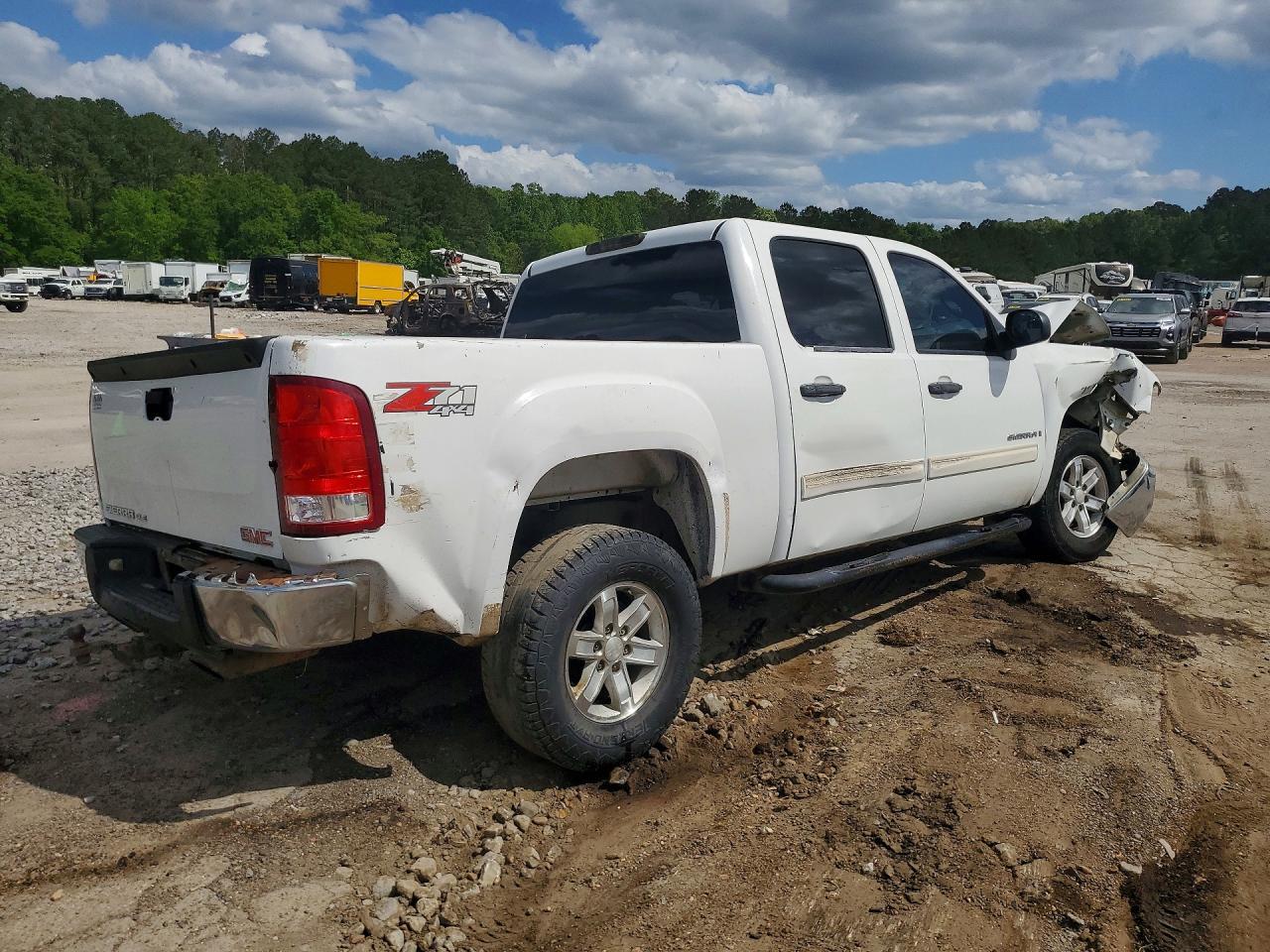 2008 GMC Sierra K1500 - Image 3