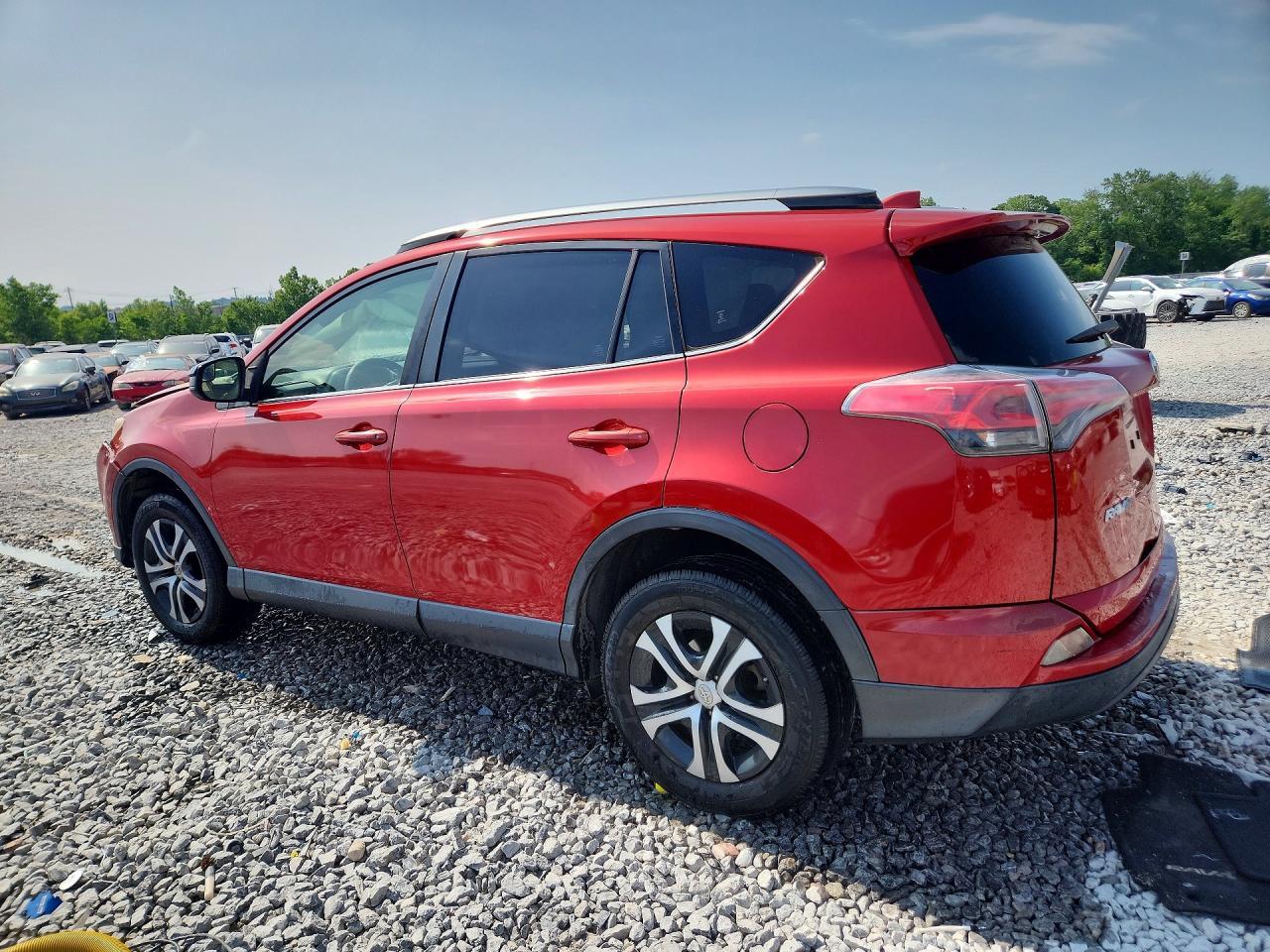 2017 Toyota Rav4 Le - Фото 2