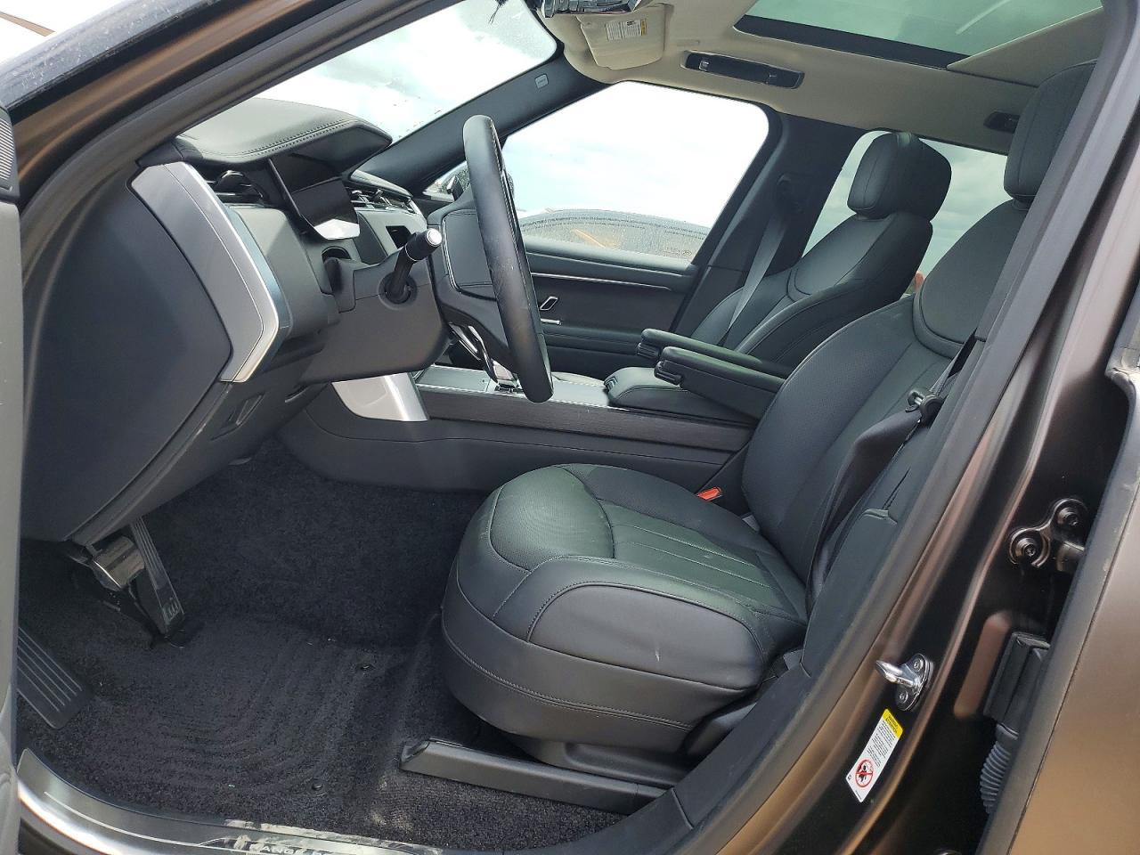 2025 Land Rover Range Rover Se - Image 7