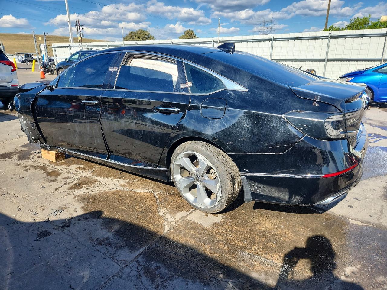 2019 Honda Accord Touring - Фото 2