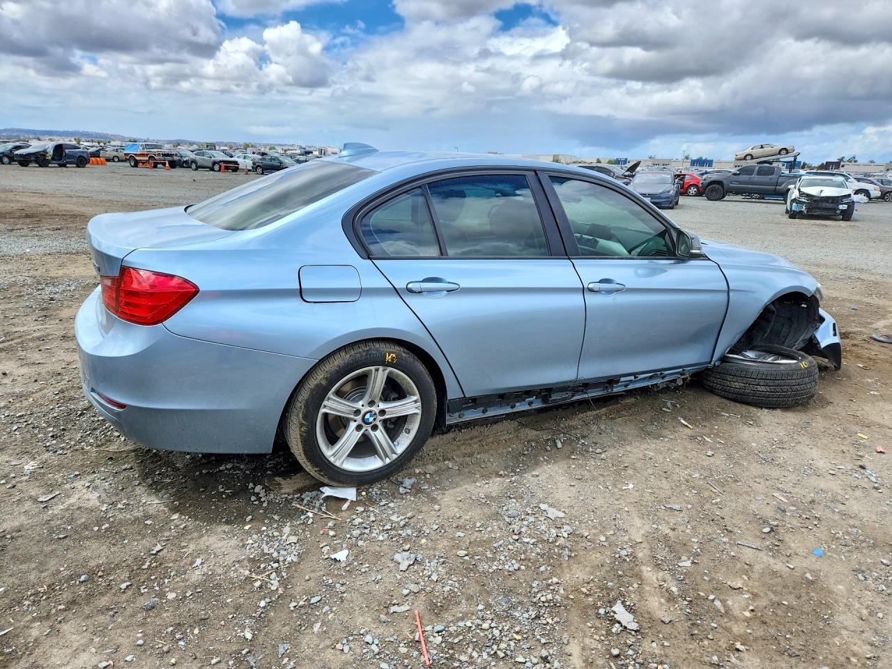 2013 BMW 328 I - Фото 3
