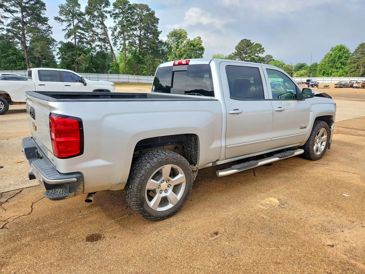 2017 Chevrolet Silverado C1500 Lt - Image 3