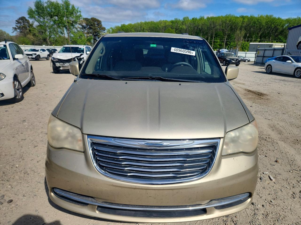 2011 Chrysler Town & Country Touring - Image 5