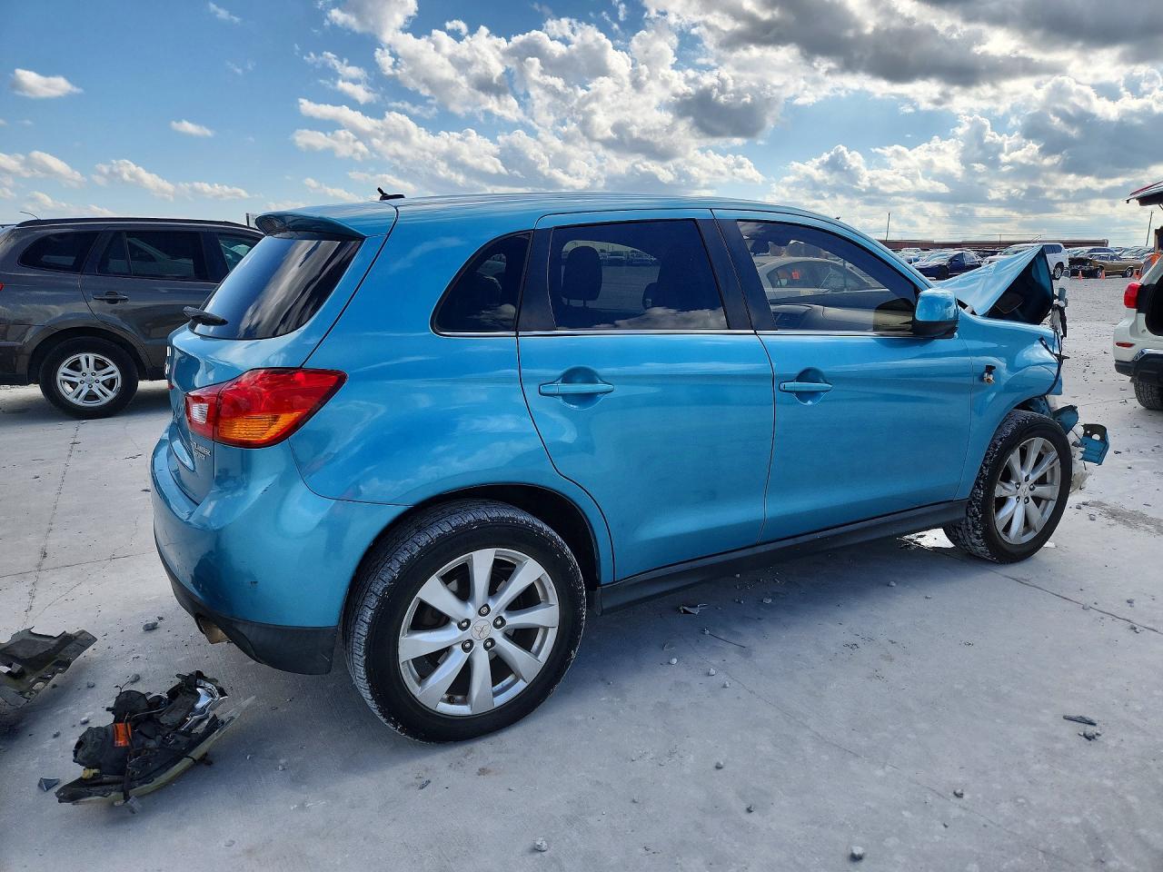 2013 Mitsubishi Outlander Sport Se - Фото 3