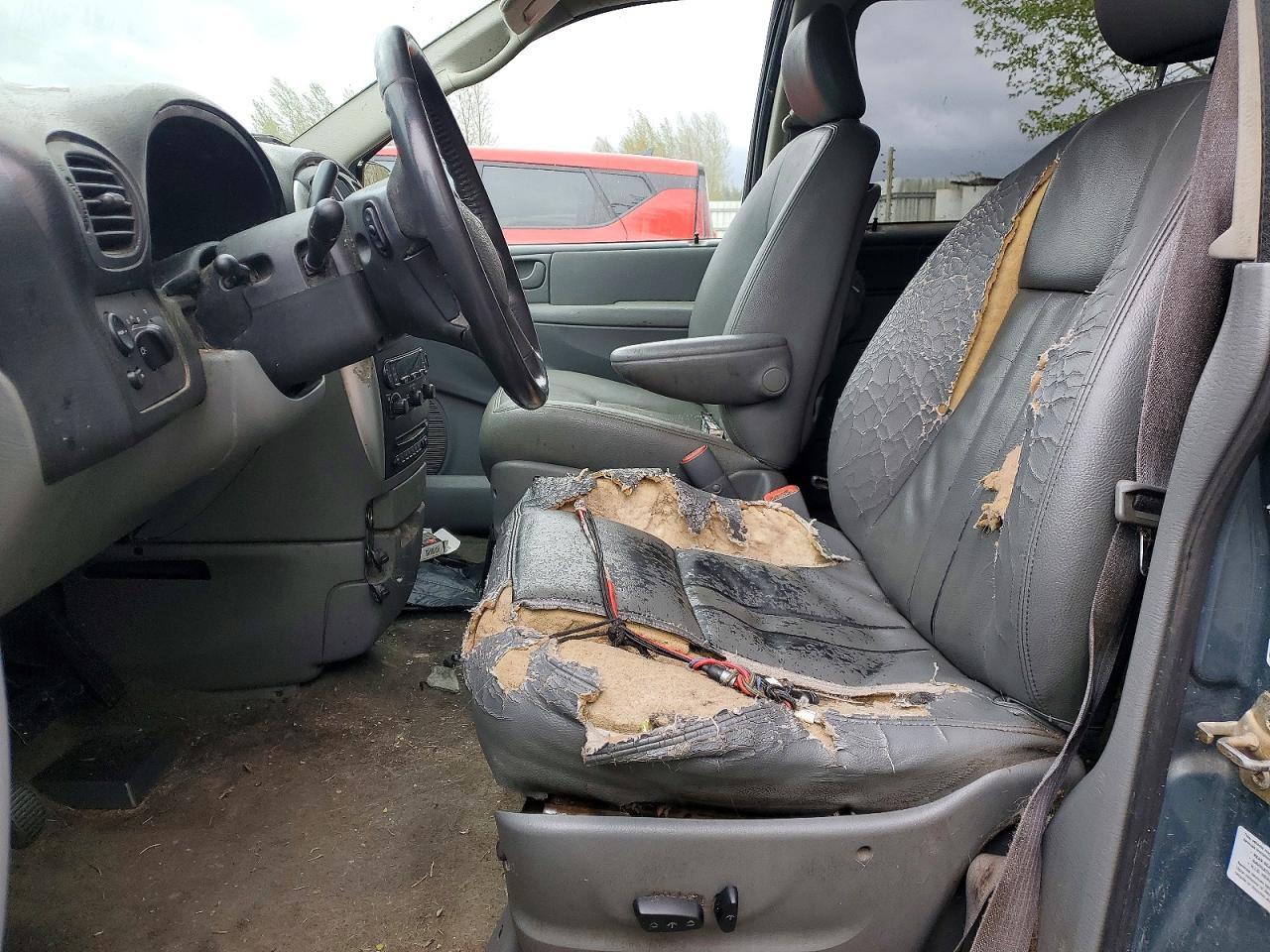 2005 Chrysler Town & Country Touring - Фото 7