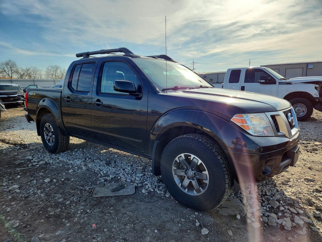 2017 Nissan Frontier Pro-4X - Фото 4