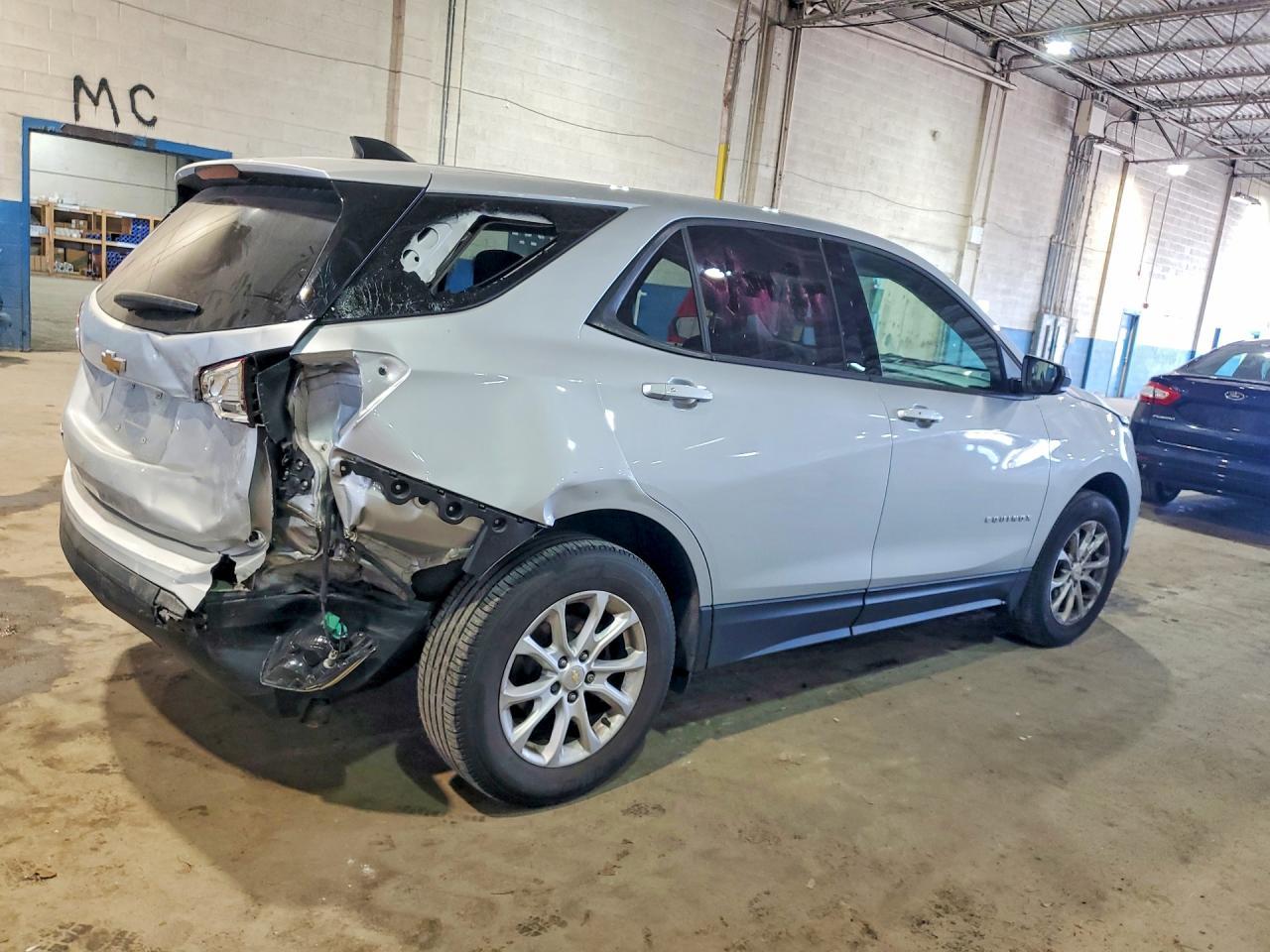 2019 Chevrolet Equinox Ls - Image 3