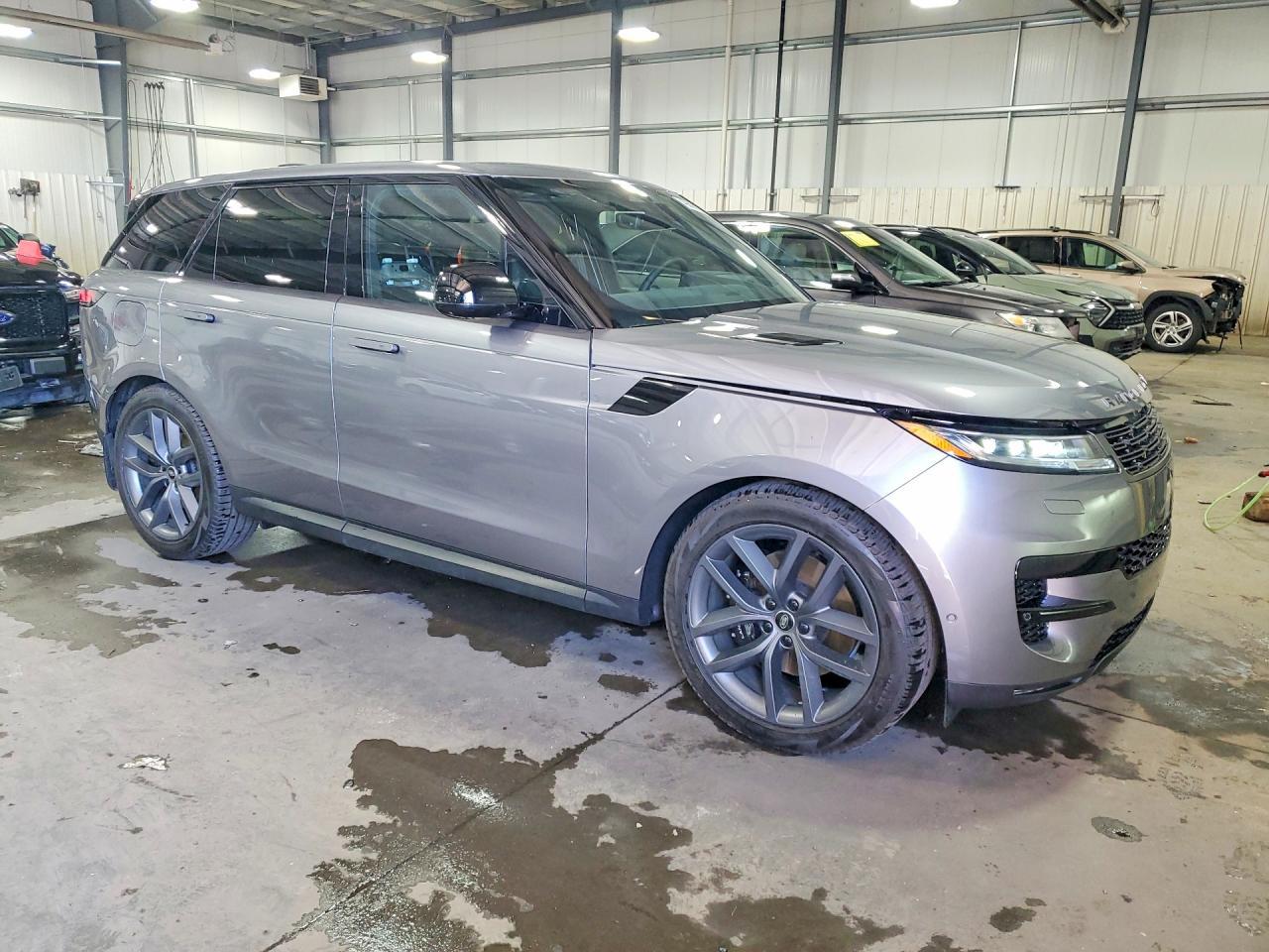 2025 Land Rover Range Rover Sport Se - Image 4
