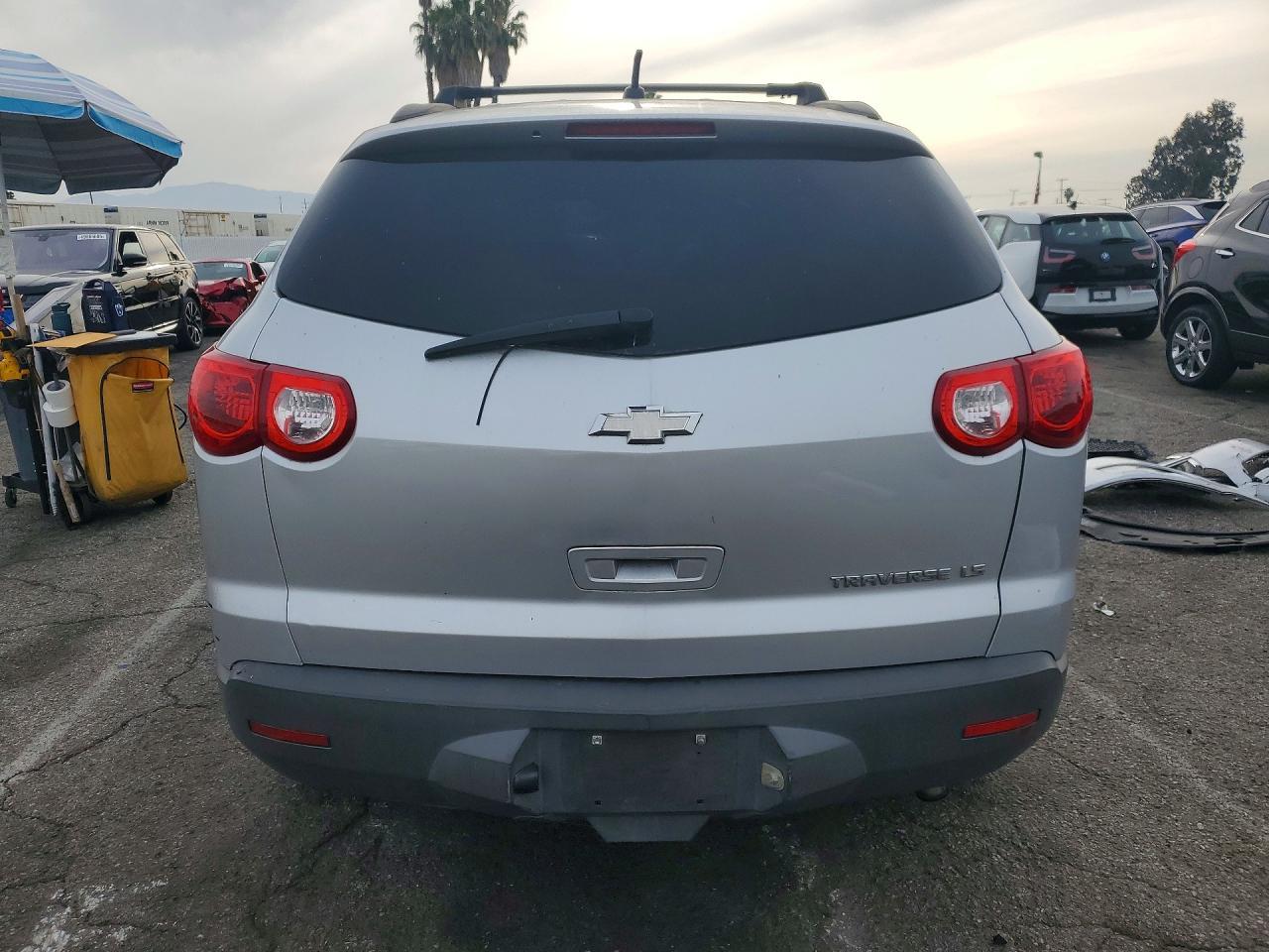 2012 Chevrolet Traverse Ls - Image 6