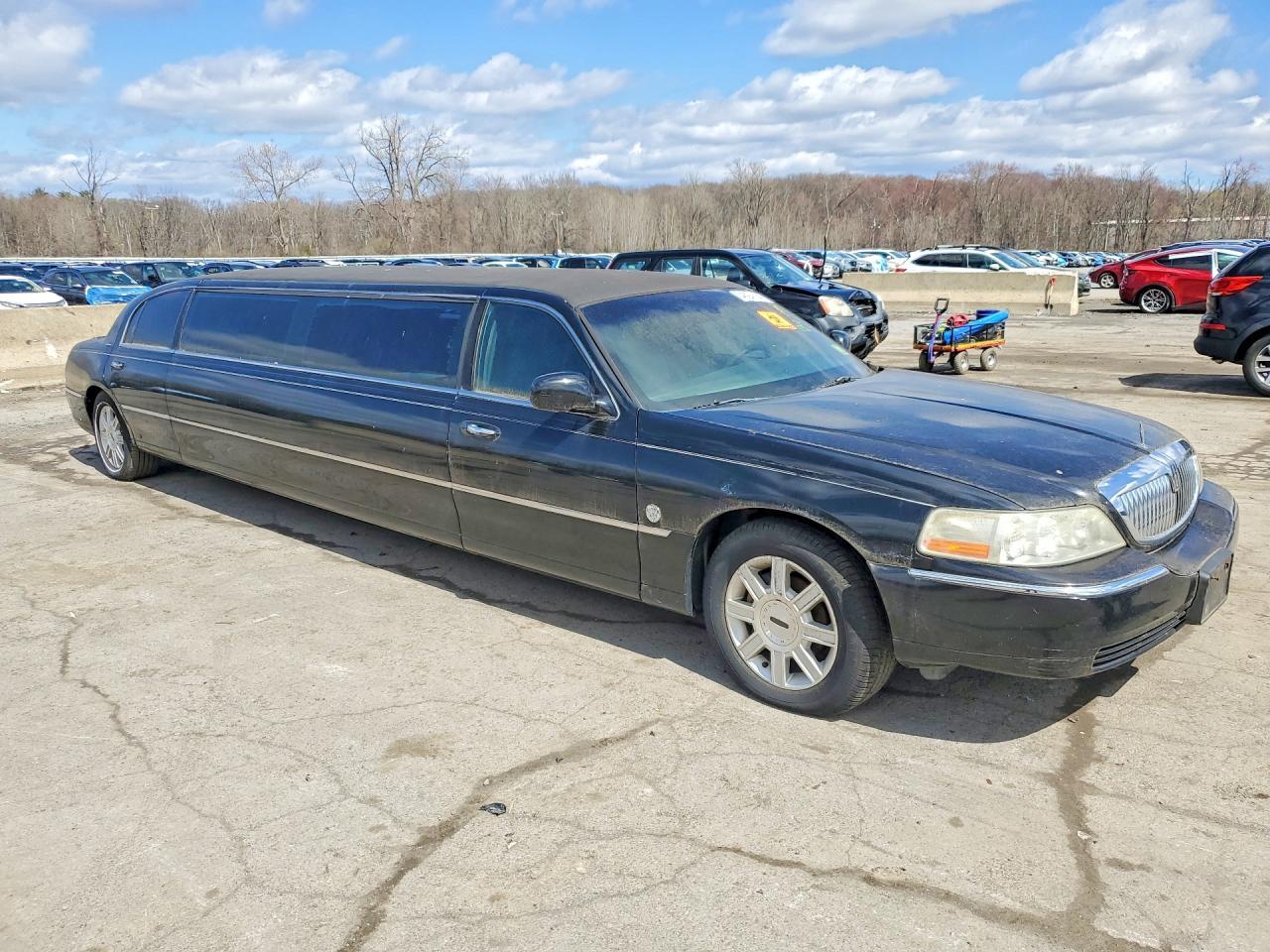 2007 Lincoln Town Car Executive - Фото 4
