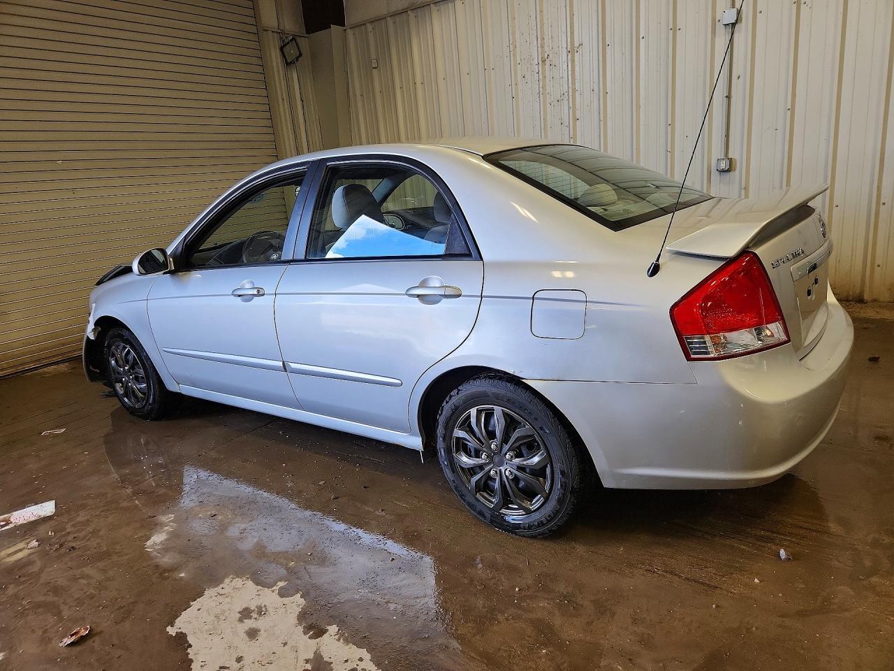 2009 Kia Spectra Lx - Image 2