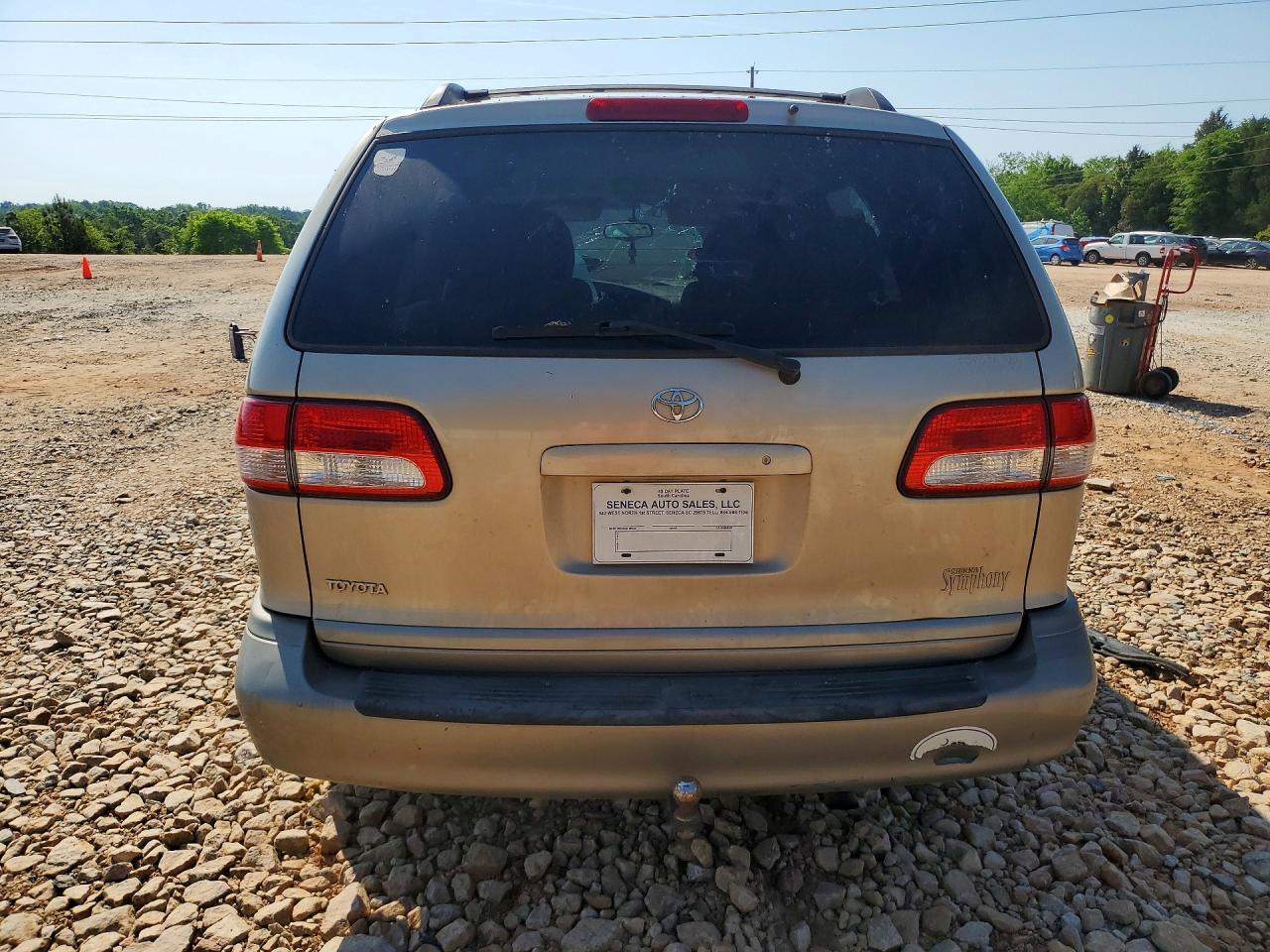 2002 Toyota Sienna Le - Фото 6