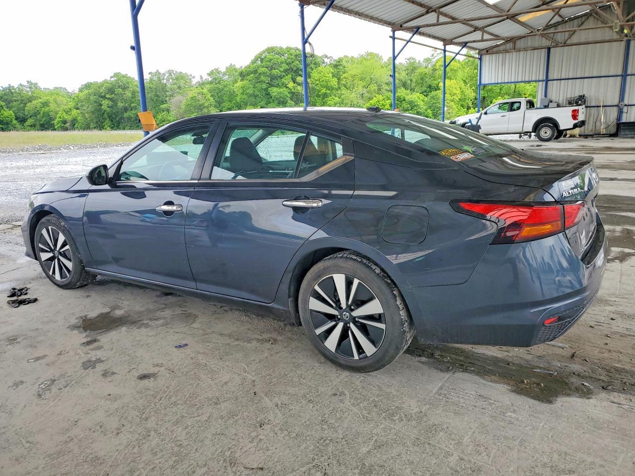 2021 Nissan Altima Sv - Image 2