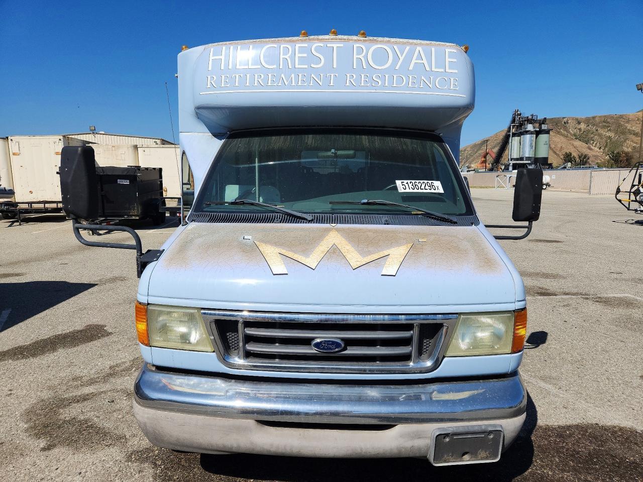 2003 Ford Econoline E450 Super Duty Cutaway Van - Image 5