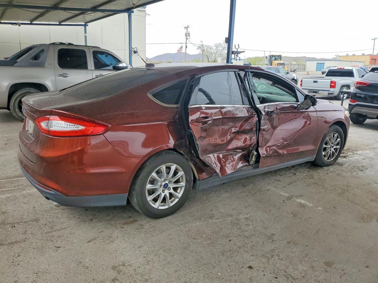 2016 Ford Fusion S - Image 3