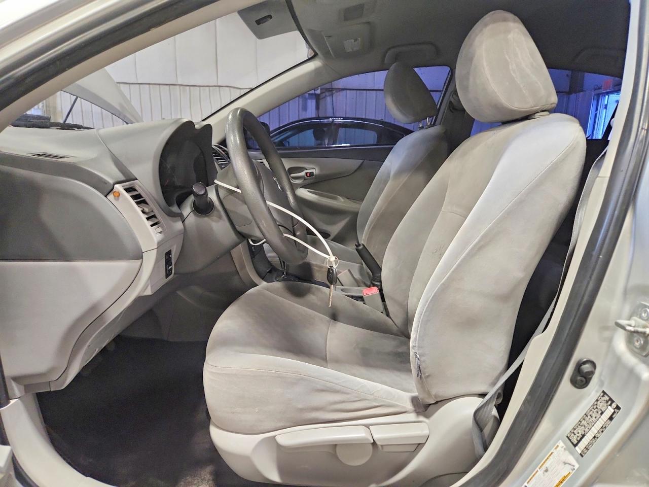 2009 Toyota Corolla Base - Фото 7