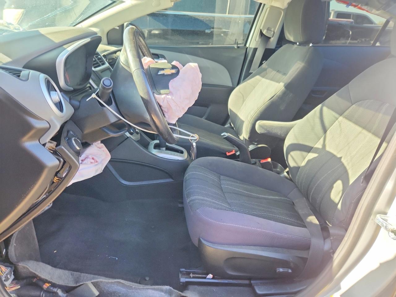 2017 Chevrolet Sonic Lt - Image 7