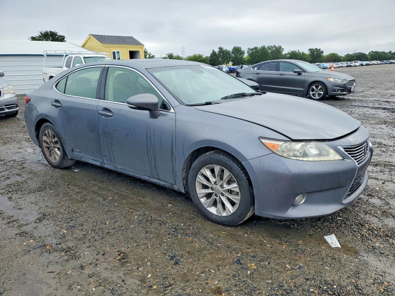 2013 Lexus Es 300H - Image 4