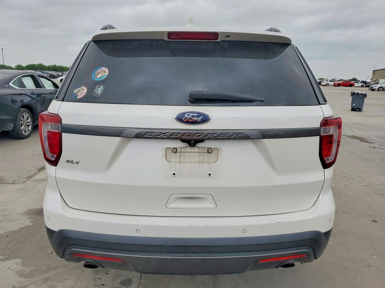 2017 Ford Explorer Xlt - Image 6