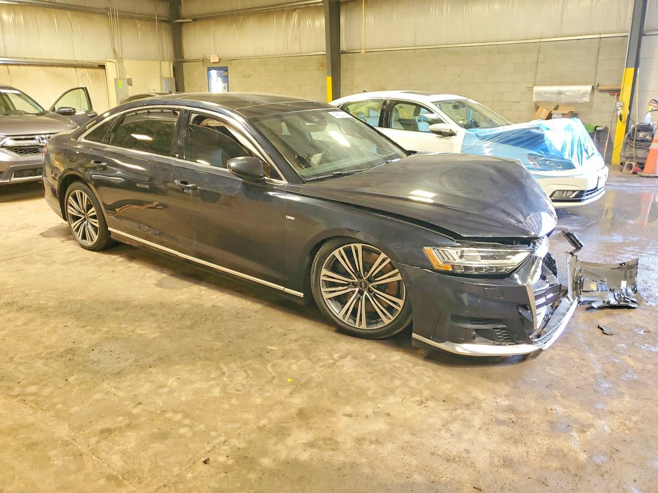2021 Audi A8 L - Фото 4