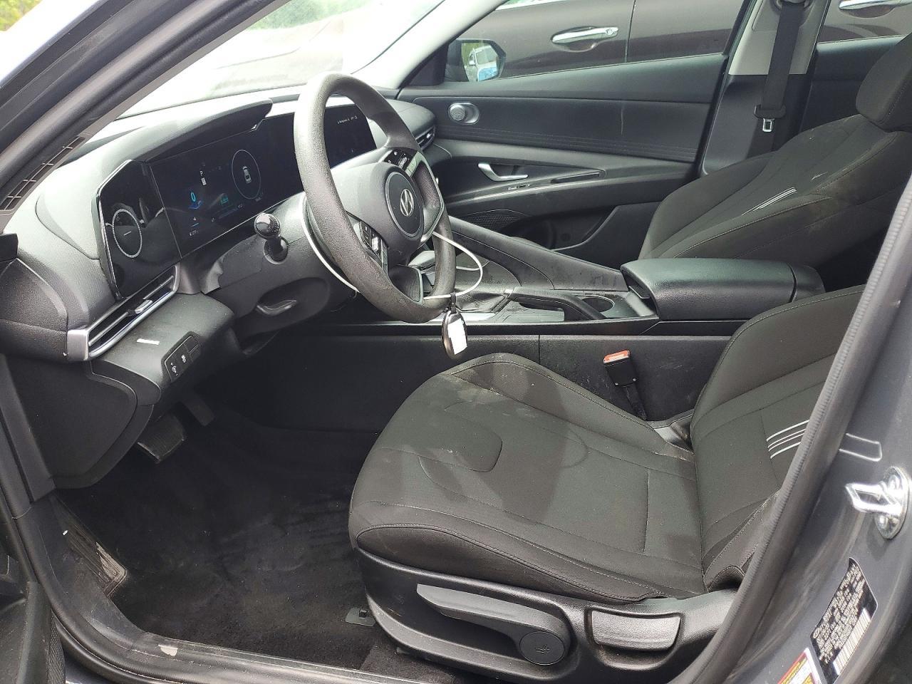 2024 Hyundai Elantra Sel - Image 7