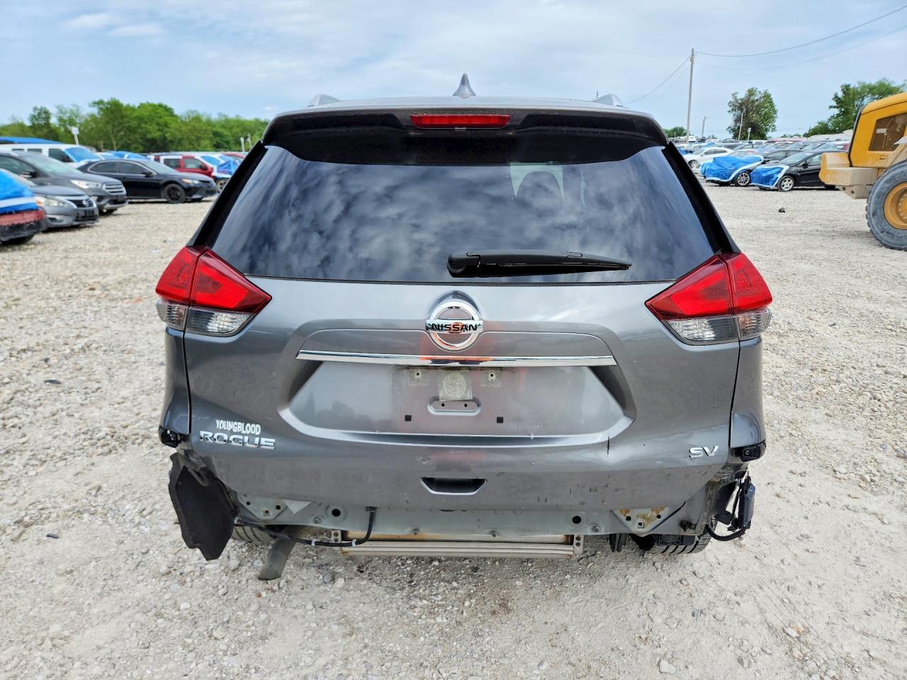 2020 Nissan Rogue S - Фото 6